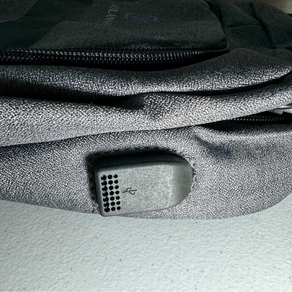 Oulanshi School Business Laptop Backpack with USB Charging Port Unisex NWT - Picture 5 of 17